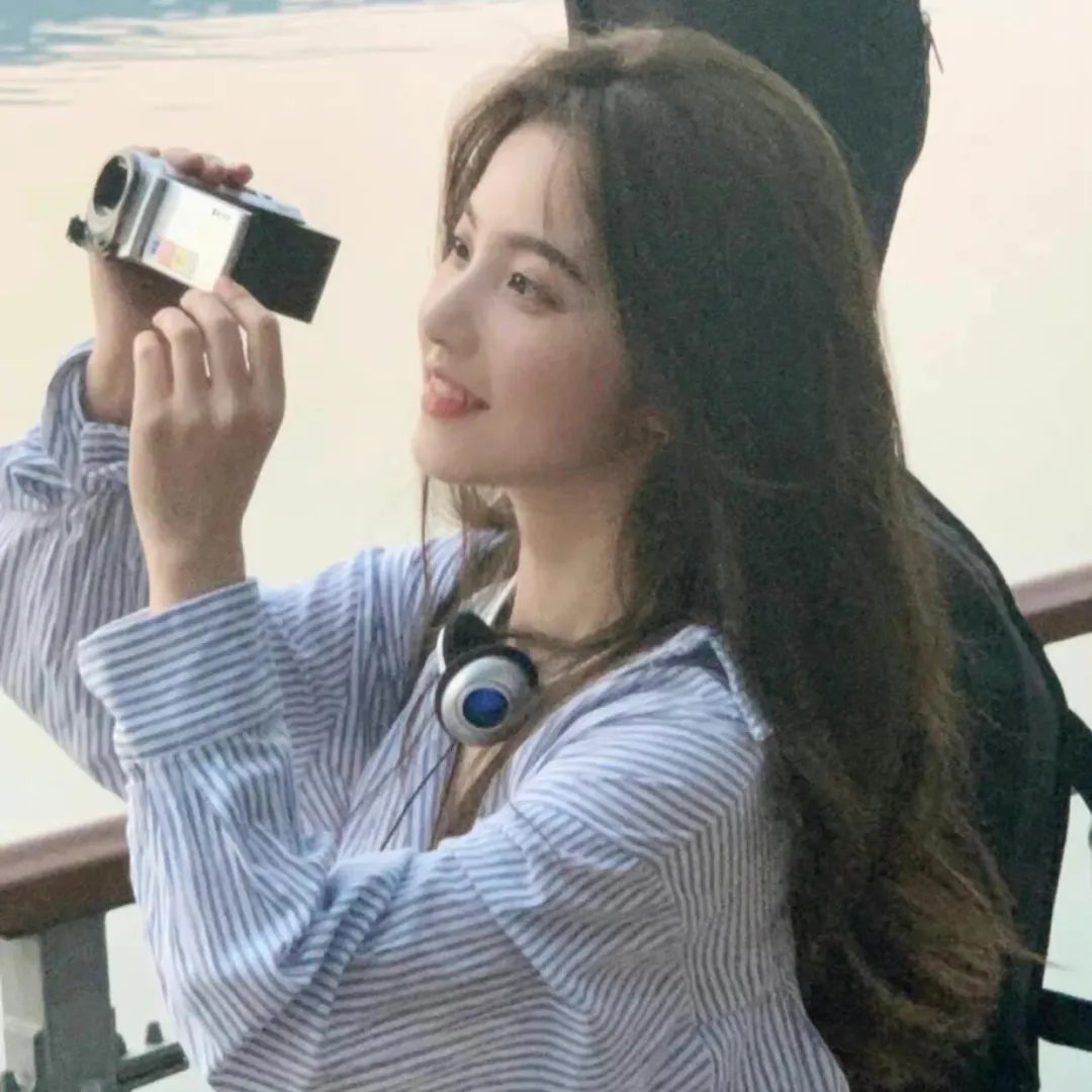 首富女儿回村杀疯了